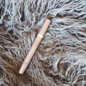 Je Ne Sais Quoi Lip Serum